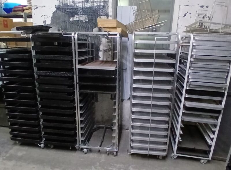 MAQUINARIA  y EQUIPAMIENTO GASTRONOMICO / BAZAR  NUEVA Y USADA