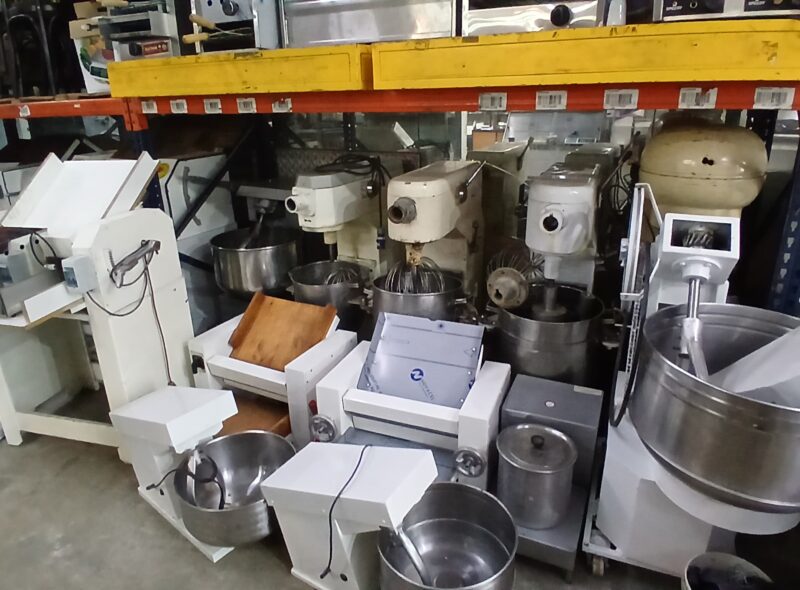 MAQUINARIA  y EQUIPAMIENTO GASTRONOMICO / BAZAR  NUEVA Y USADA