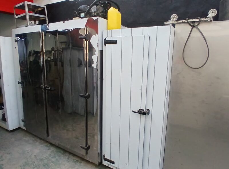 MAQUINARIA  y EQUIPAMIENTO GASTRONOMICO / BAZAR  NUEVA Y USADA
